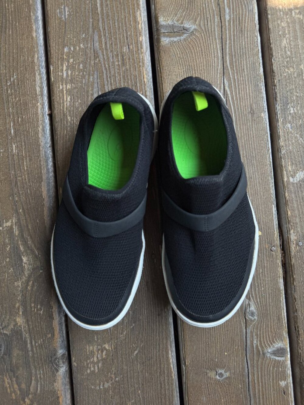 OOFOS OOMG Fibre Low Slip-on Recovery Shoes in Women's 9M/EU 40